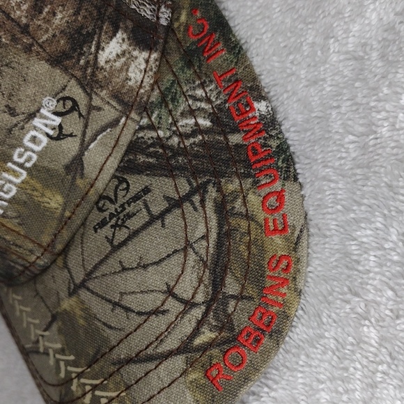 Trucker Hat: MASSEY FERGUSON Robbins Equipment INC - Picture 2 of 8